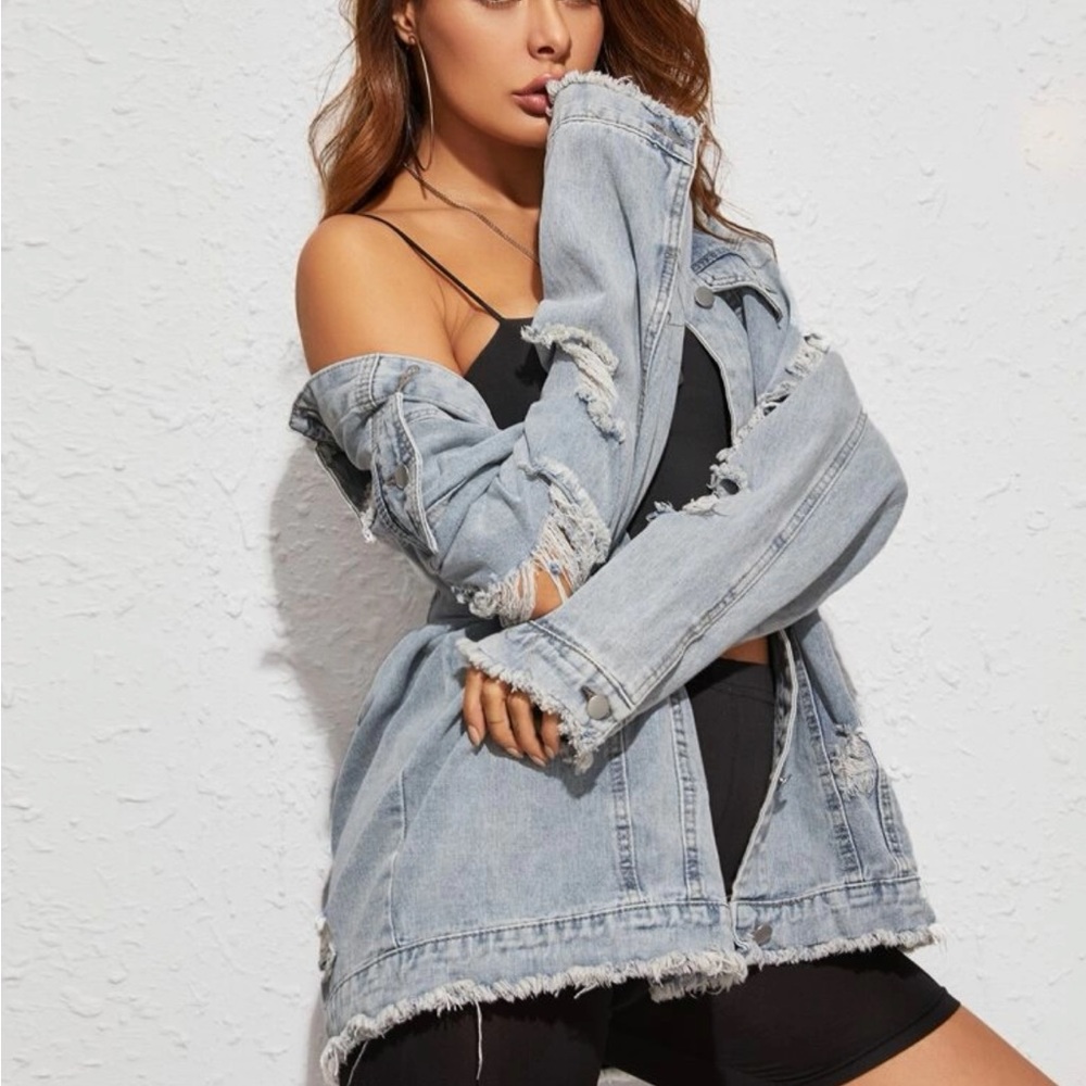 Denim jean jacket distressed ripped blue button collar long sleeve womens